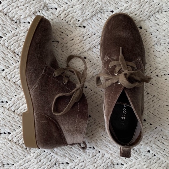 indigo rd. Shiny & Soft Velvety Tie Ankle Booties - Picture 2 of 8